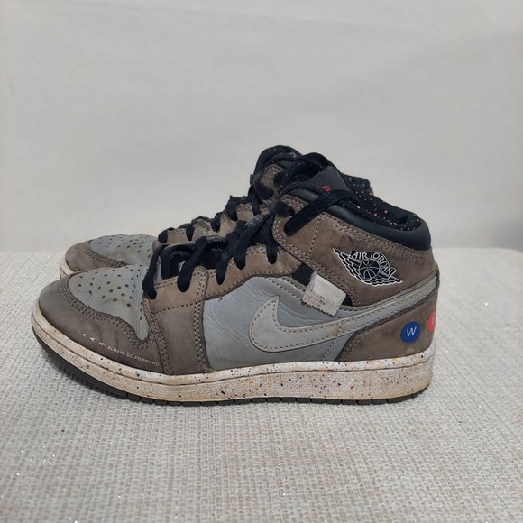 Nike Air Jordan 1 Mid Wings 2024 GS Gunsmoke Matte Silver FZ1209-001 Size 4Y - Picture 3 of 8